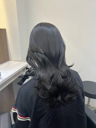 セミロング カラー 韓国ヘア🇰🇷 YUKINAのヘアスタイル