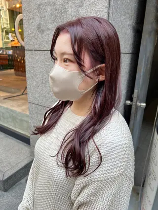 ロング カラー ノイシキ サキのヘアスタイル