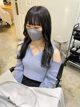 ロング カラー MIOベージュカラー 柔らかいカラーのヘアスタイル