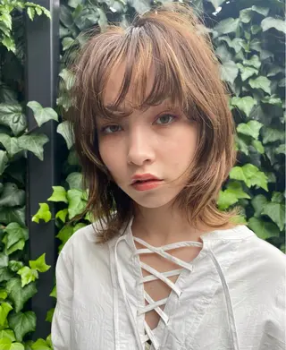 ミディアム カラー ボブ／レイヤー／艶 🦕risa  森下のヘアスタイル