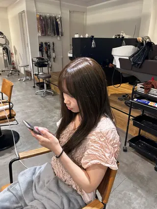 カラー tote. 成瀬晃のヘアスタイル