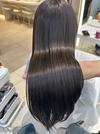 よねけん😁 透明感/艶感のヘアスタイル