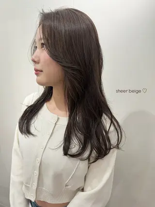 ロング レイヤーカット🤍 /ともえ🤎🧸のヘアスタイル