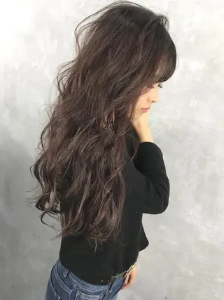 セミロング カラー TOMOYAレイヤー ブリーチ縮毛矯正のヘアスタイル