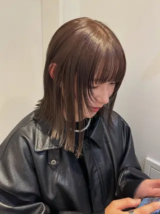 ミディアム KOCHAB 中村穂風のヘアスタイル