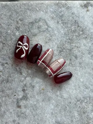 ネイル 三本 綾奈のネイルデザイン