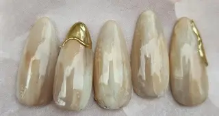 ネイル FIRST 姪浜 Jrネイリスト　aiのネイルデザイン