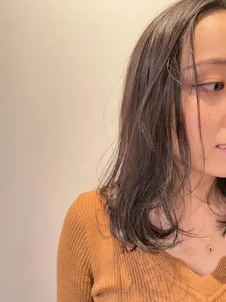 セミロング カラー 斉藤 瑞恵のヘアスタイル