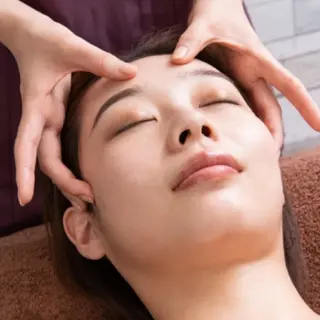 小顔と ヘッドスパのお店のエステ・リラクイメージ