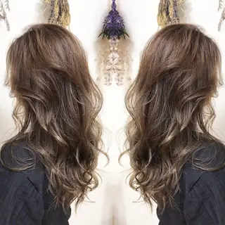 セミロング 山本 香織のヘアスタイル