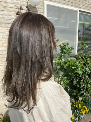 セミロング 永沼 真依のヘアスタイル