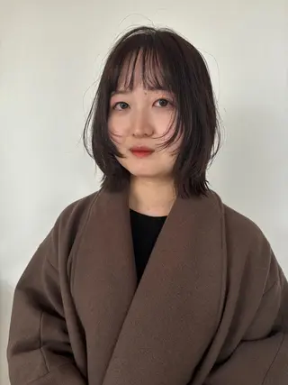 ミディアム mirai/ブリーチ ダブルカラーのヘアスタイル