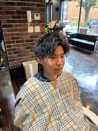 ショート パーマ メンズ 夜に通える 理容室山崎健立のヘアスタイル