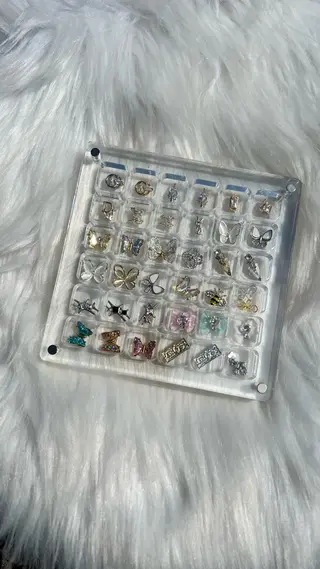 ネイル 𝐧𝐚𝐢𝐥 𝐌𝐢𝐖𝐢𝐢のネイルデザイン