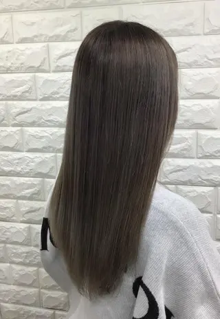 ロング カラー 🤍透明感カラー🤍 Moeのヘアスタイル