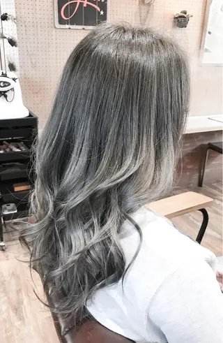 セミロング 常山 篤志のヘアスタイル