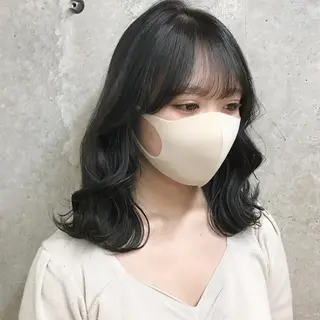 ミディアム CITY louwe 脇坂彩音のヘアスタイル