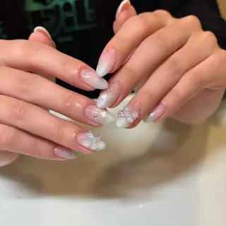 ネイル CLUTCH 阿倍野 みやざきのマツエク・マツパデザイン