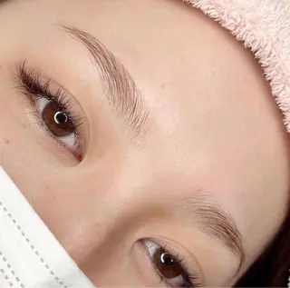 アイブロウ L’oeillet所属・🌊🌊__ juna__のマツエク・マツパデザイン