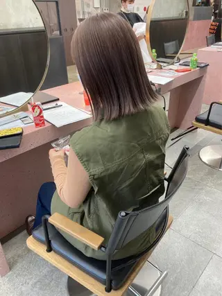 ミディアム 鈴木瑛里／ブロンド ベージュ／男女のヘアスタイル