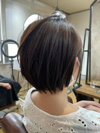 ショート antica YOSHIのヘアスタイル