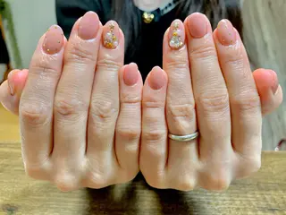 ネイル うる艶♡透明感ネイル Rirashiaのネイルデザイン