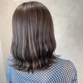 セミロング 透明感ハイライト◎ 伊藤夏海のヘアスタイル