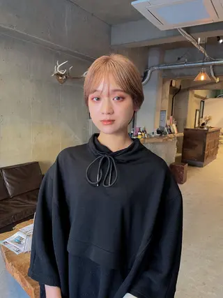 ショート カラー パーマ/レイヤー 岩山丈一郎のヘアスタイル