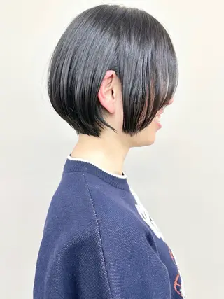 ショート とうい/くせ毛/ ショート/丸みボブのヘアスタイル