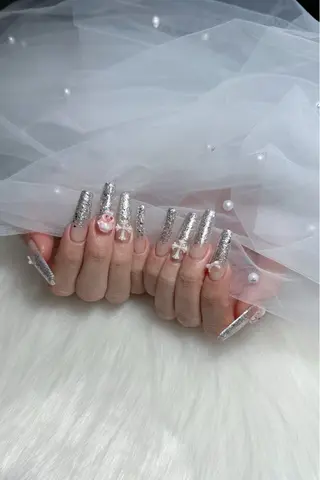 ネイル RADIANT所属・RADIANT りほのネイルデザイン