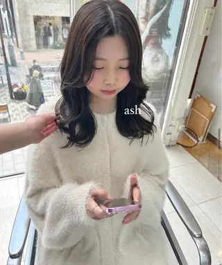 セミロング カラー ありむらもえ/ インナーカラーのヘアスタイル