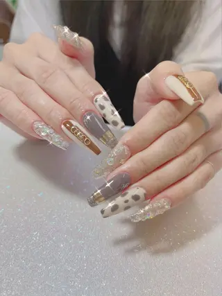 ネイル Flowerネイルサロン所属・. yukiのネイルデザイン