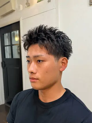 ショート パーマ メンズ メンズ/スパイキー ショート/isseyのヘアスタイル