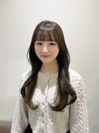 ロング 🫧オリーブカラー/ 酸性縮毛矯正銀座🫧のヘアスタイル