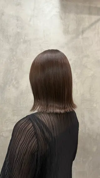 ミディアム カラー 星野 千智のヘアスタイル