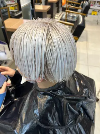 ショート カラー daiki 原宿のヘアスタイル