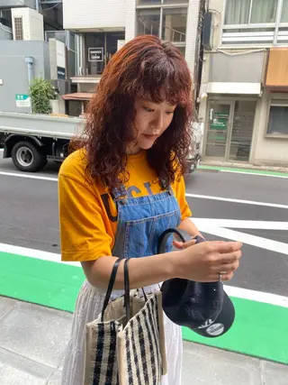 ロング 室谷 侑奈のヘアスタイル