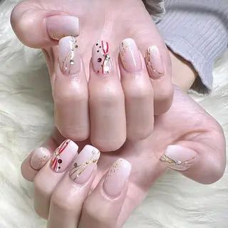ネイル ハニ！ .のネイルデザイン