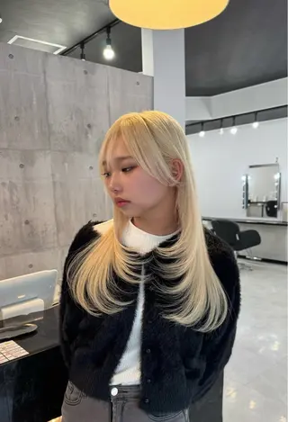 ロング レイヤー・ブリーチ kiyotoshiのヘアスタイル