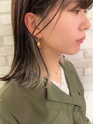 ミディアム カラー TATSU ミルクティーベージュのヘアスタイル