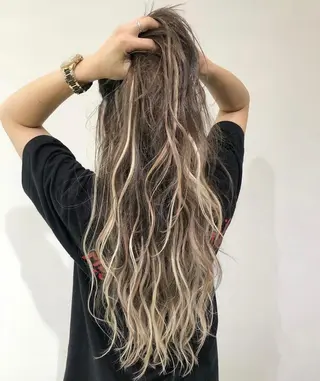 ロング B.Chance所属・大友 琴羽のヘアスタイル