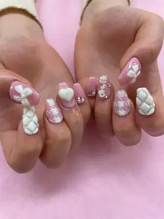 ネイル 五十嵐 美智のネイルデザイン