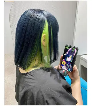 ショート カラー GARU-ガル-所属・TSUNO🦖 派手髪/オタク美容師のヘアスタイル