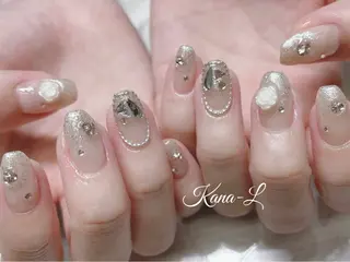 ネイル 芦辺 香奈のネイルデザイン