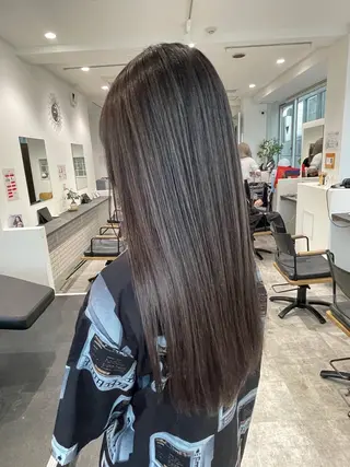 ロング カラー ブリーチ/ベージュ /レイヤー/ひよりのヘアスタイル