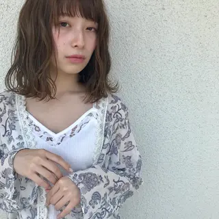 ミディアム カラー ヤスドミ ケイスケのヘアスタイル