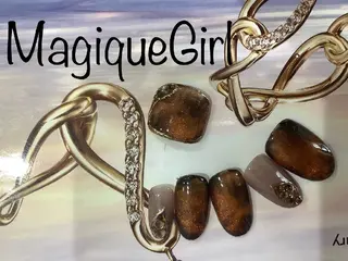 ネイル Magique Girlのネイルデザイン