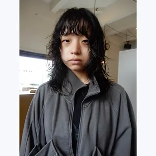 セミロング パーマ DENhairdesign所属・おざき ともかのヘアスタイル