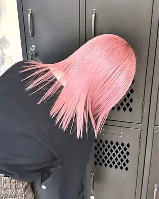 カラー 抜きっぱなしブロンド ササキカズマのヘアスタイル