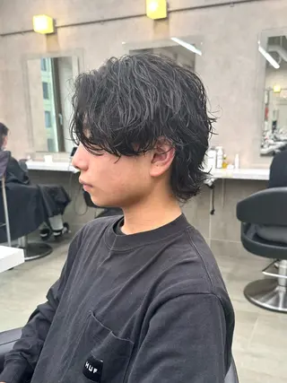 ミディアム パーマ ヘアアレンジ メンズ 顔まわりカット の達人のヘアスタイル